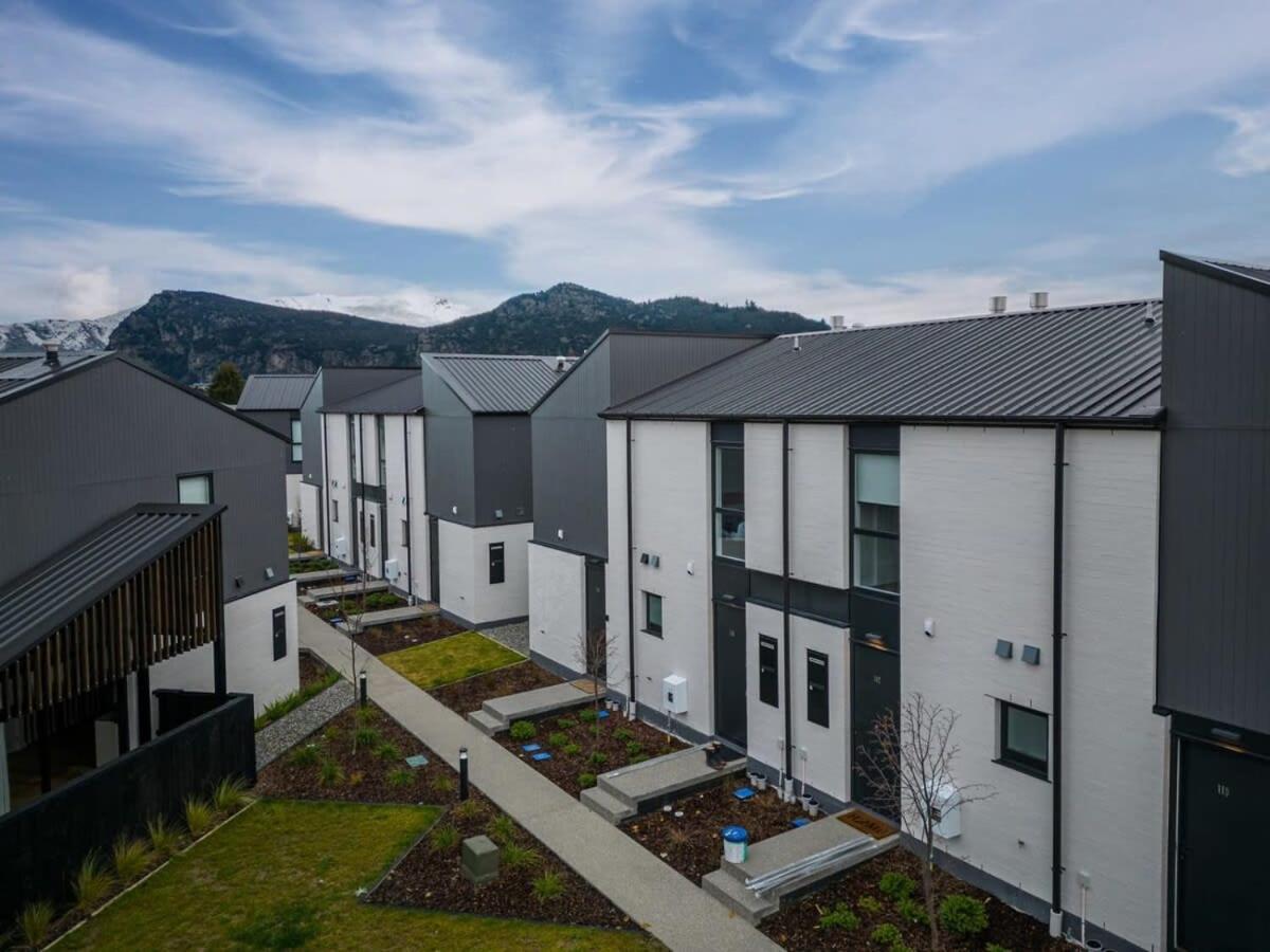 Albert Town Views Exterior photo