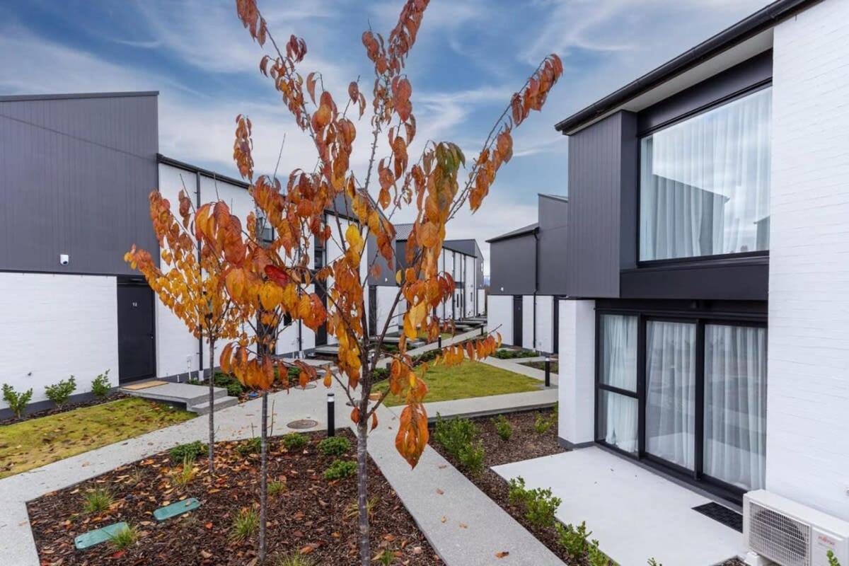 Albert Town Views Exterior photo